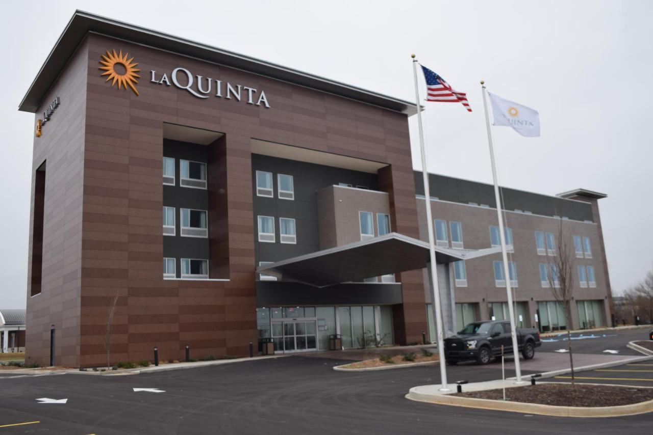 La Quinta Inn & Suites By Wyndham Louisville Ne - Old Henry Rd Kültér fotó