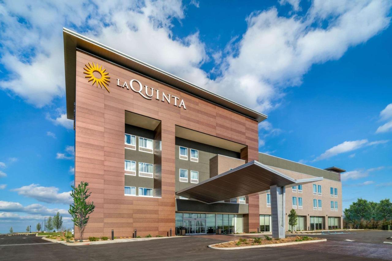 La Quinta Inn & Suites By Wyndham Louisville Ne - Old Henry Rd Kültér fotó